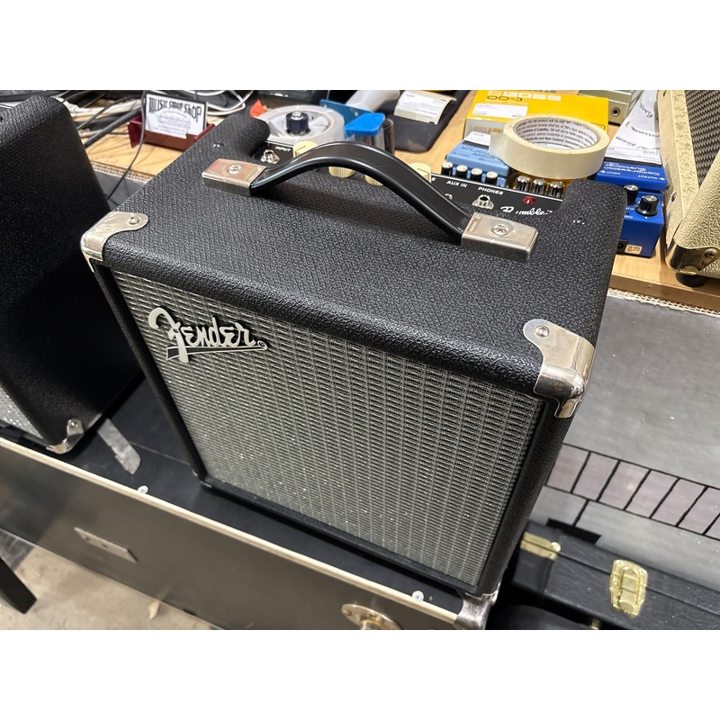 Fender  – Rumble 15