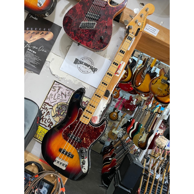 Squier – Jazz Bass