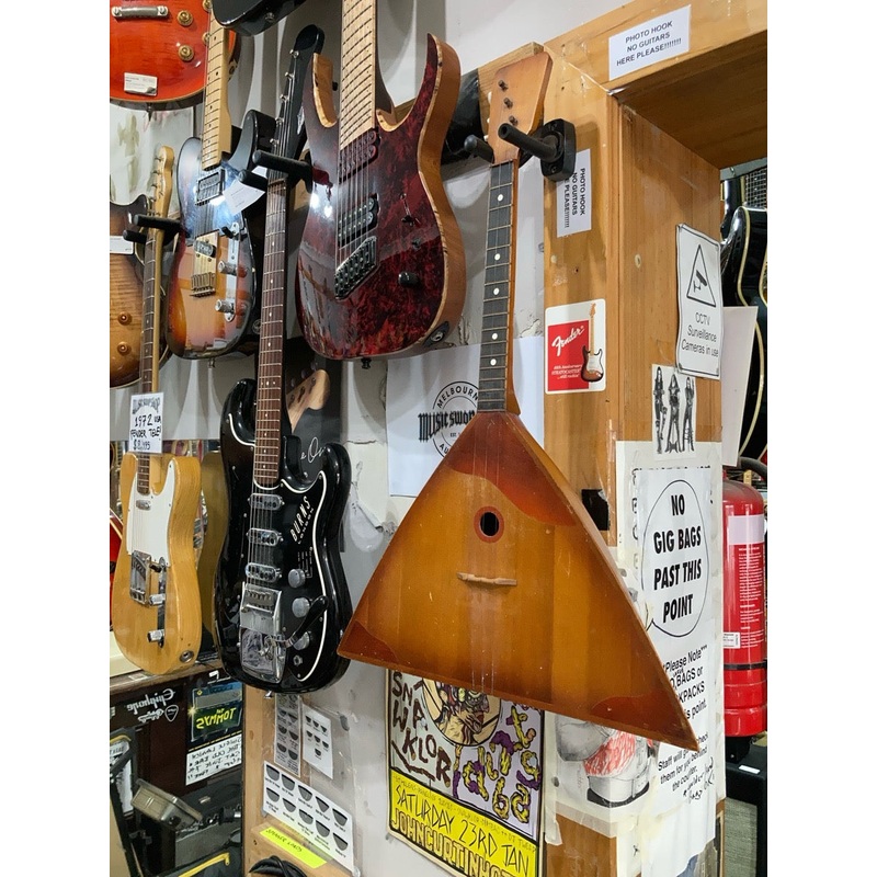 Unbranded – European – Balalaika