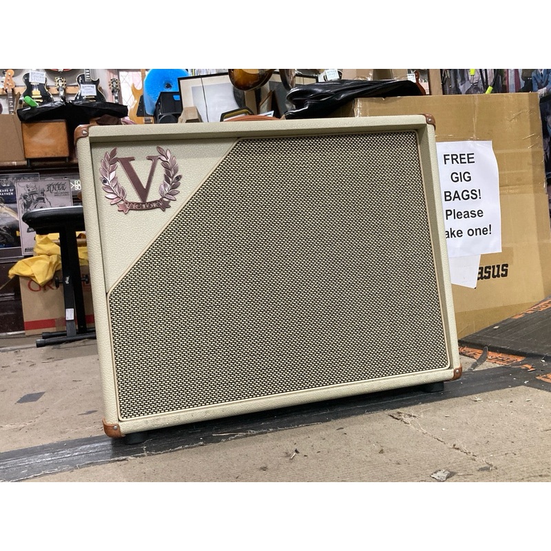 Victory – V40 Deluxe