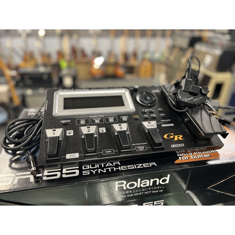 Roland GR-55 Guitar Synthesizer Used