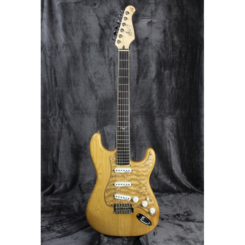 Raven West Guitars S-Style