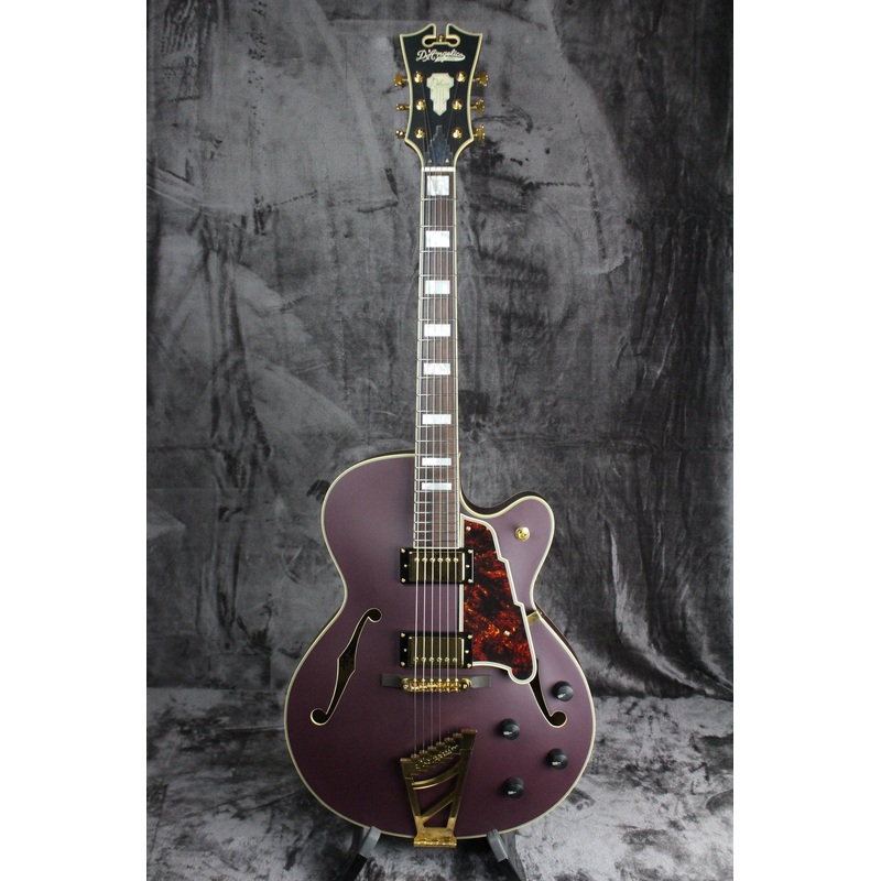 D’Angelico Deluxe DH Limited Edition Matte Plum
