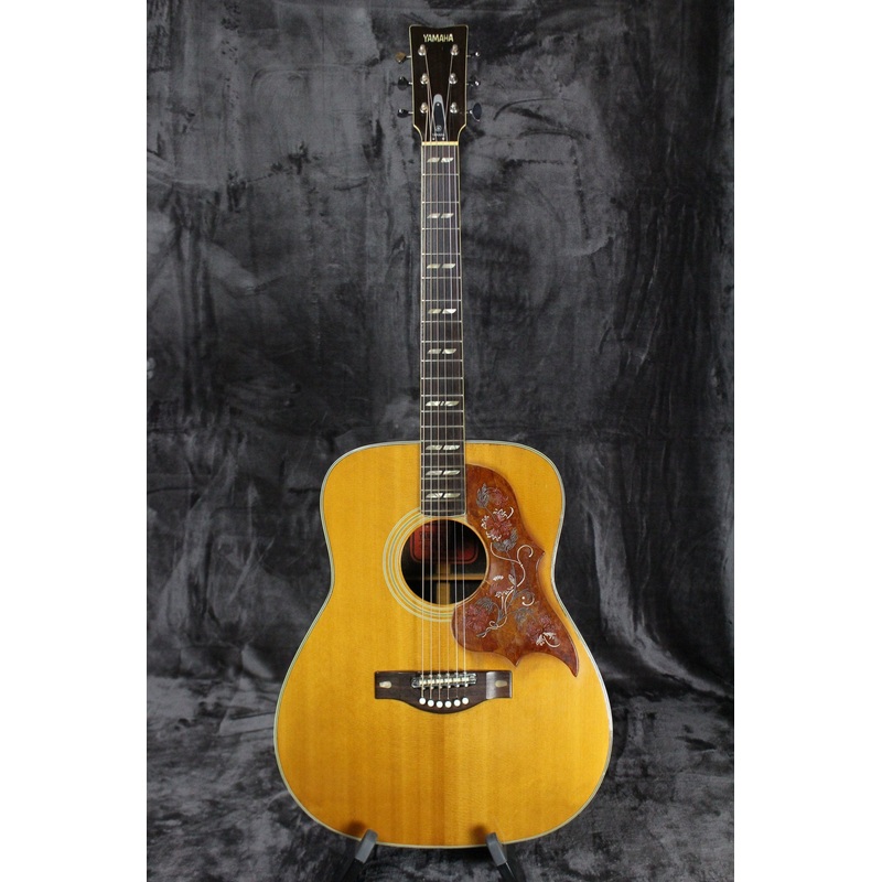 1981 Yamaha FG-300 Red Label