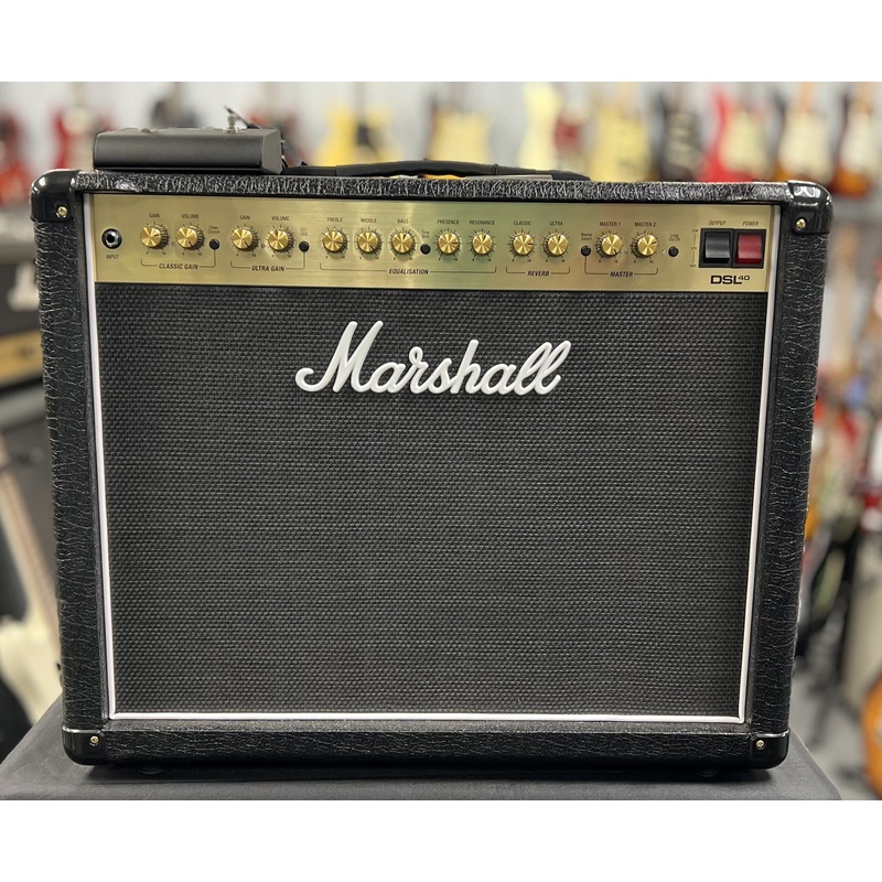 Marshall DSL40CR w/Footswitch