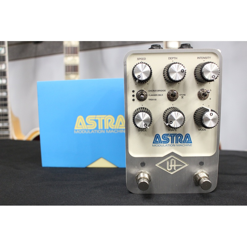 Universal Audio Astra Pedal Modulation Machine Used