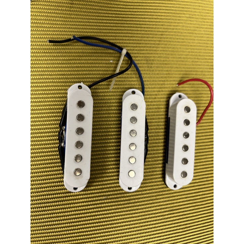 Strat style 3 pickups- used -project