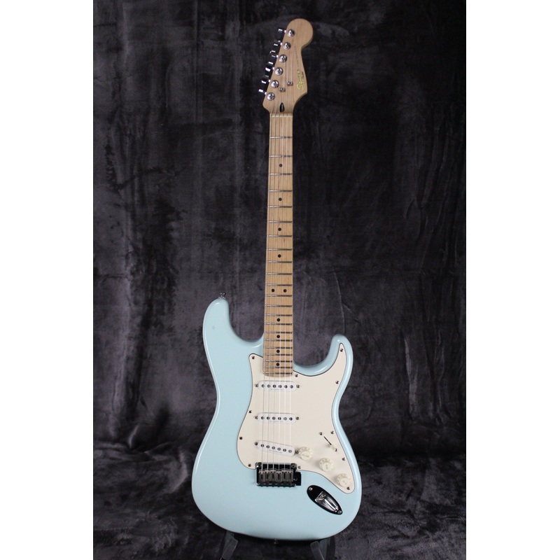 Squier Deluxe Stratocaster