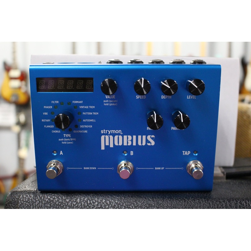 Strymon Mobius w/ box