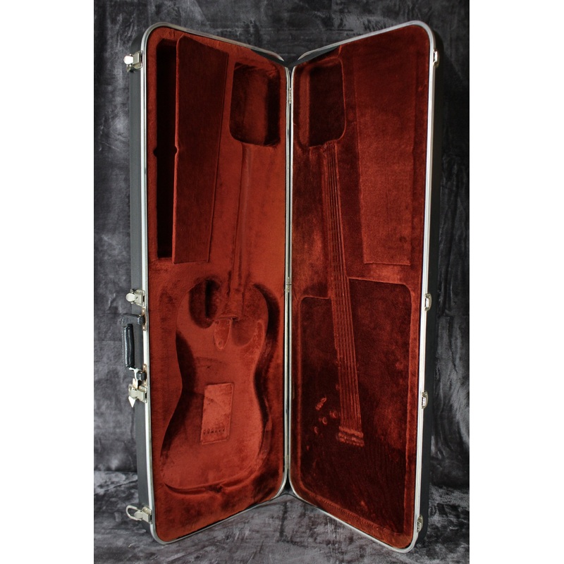 1970’s Fender Molded Stratocaster/Telecaster Hardshell Case