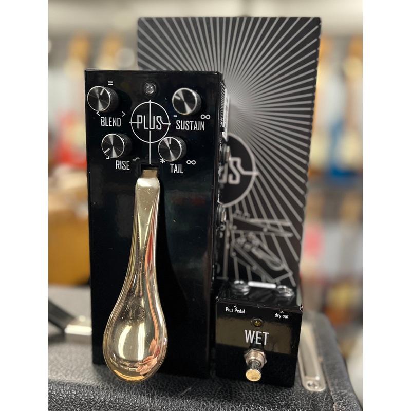 Gamechanger Audio Plus Pedal with Wet Footswitch