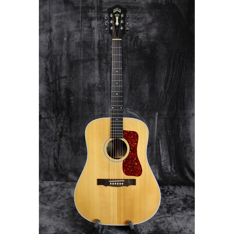 2000-2002 Guild D-50