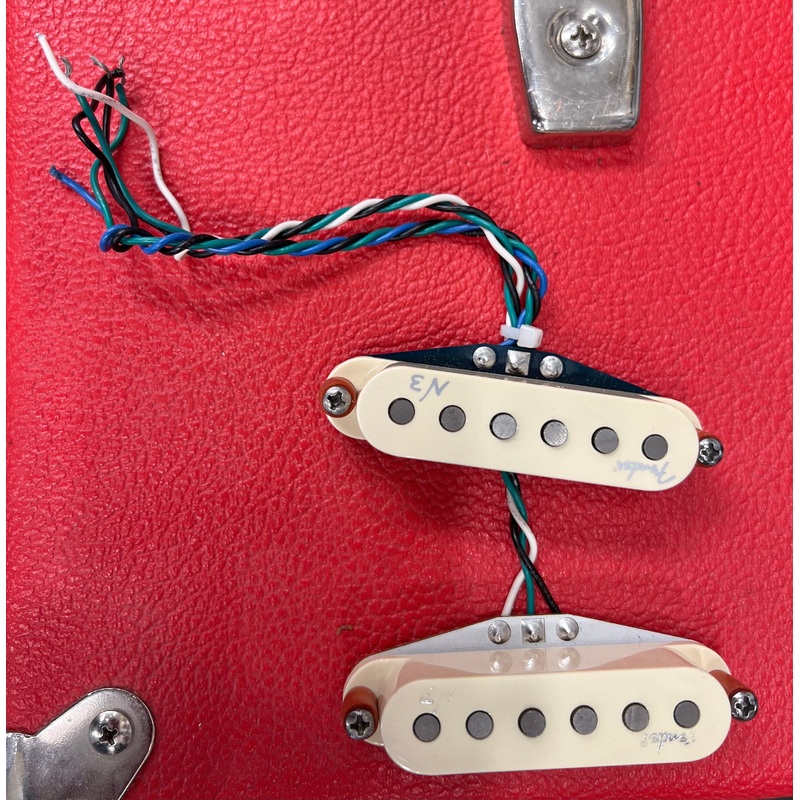 Fender ALN 325 N3 Strat pickups