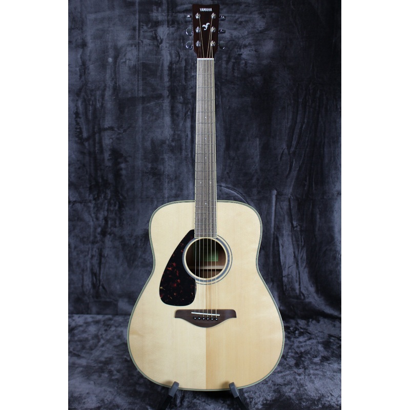 Yamaha FG820L Left Handed Acoustic Guitar *Free Shipping in the USA*