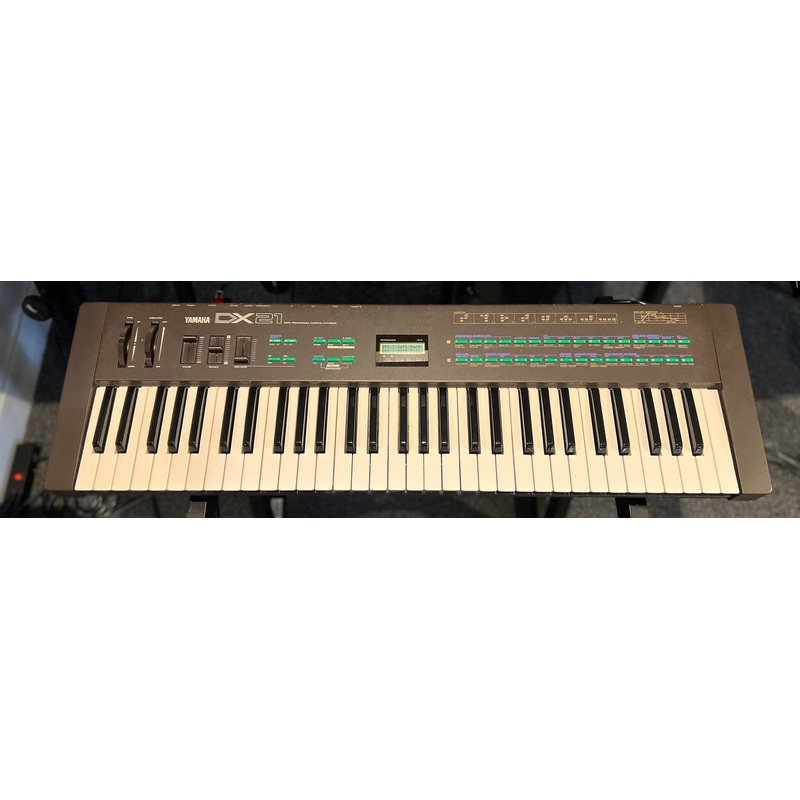 Vintage Yamaha DX21 Keyboard