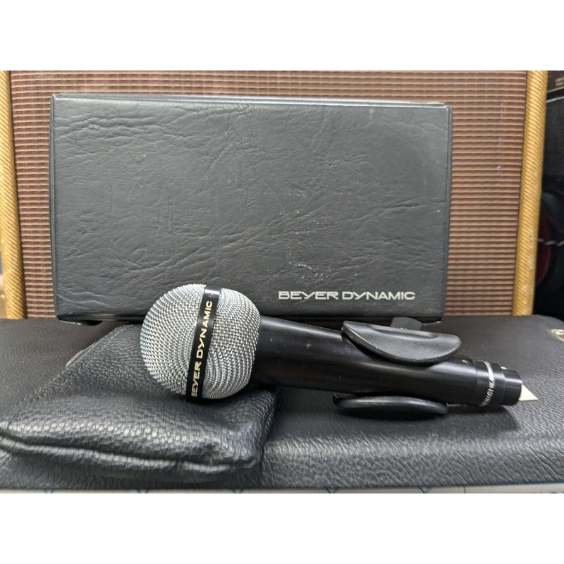 Beyerdynamic M500 Microphone