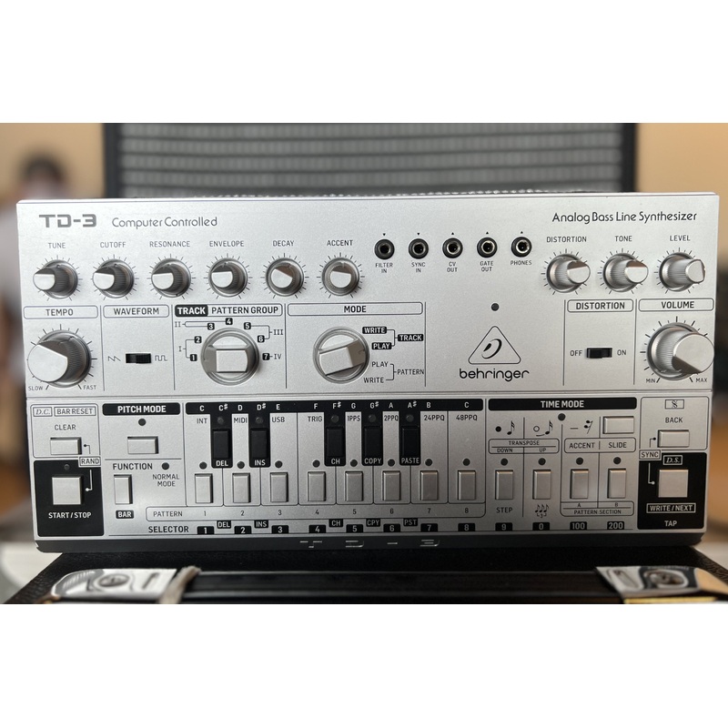 Behringer TD-3 Analog Bass Line Synth Used