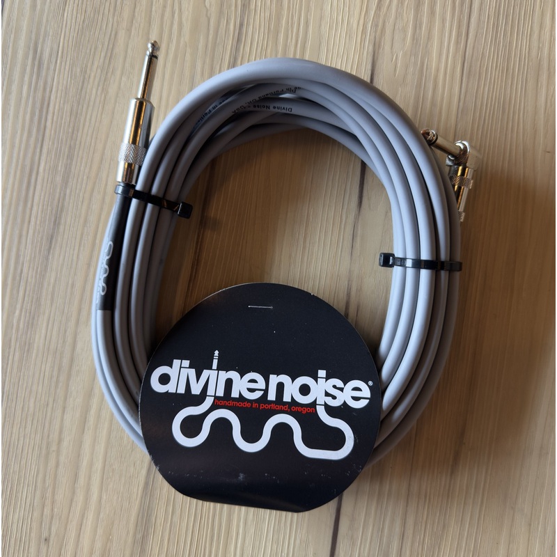 Divine Noise 25ft Instrument Cable S-R Grey *Free Shipping in the USA*
