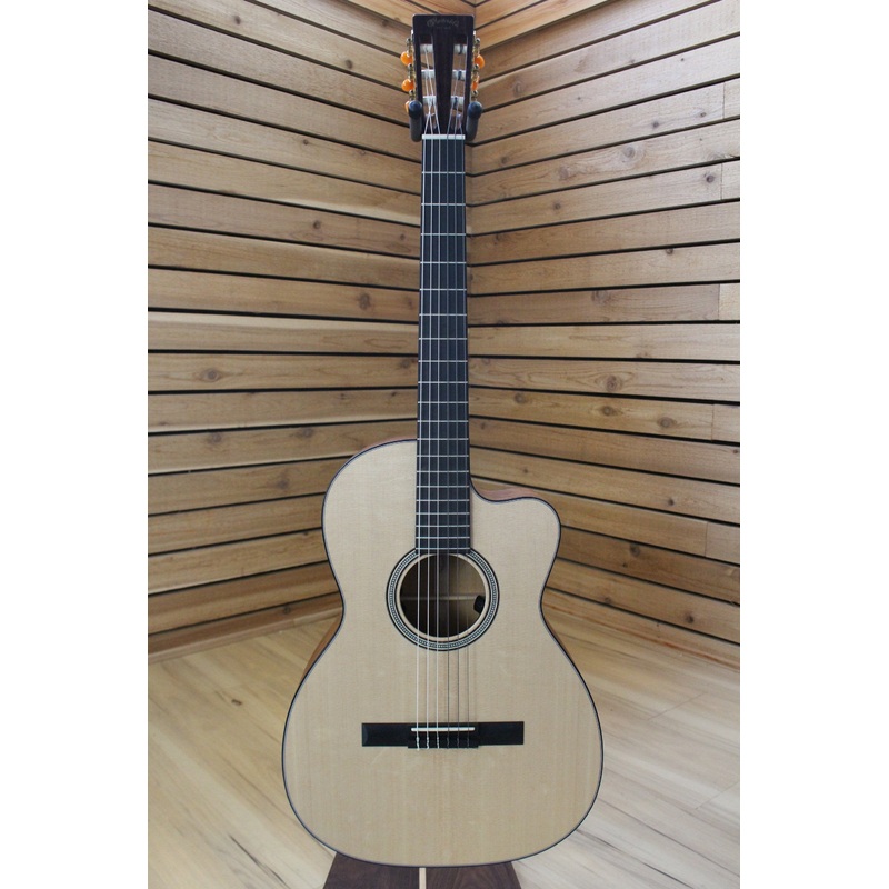 Martin 000C12-16E Nylon *Free Shipping in the US*