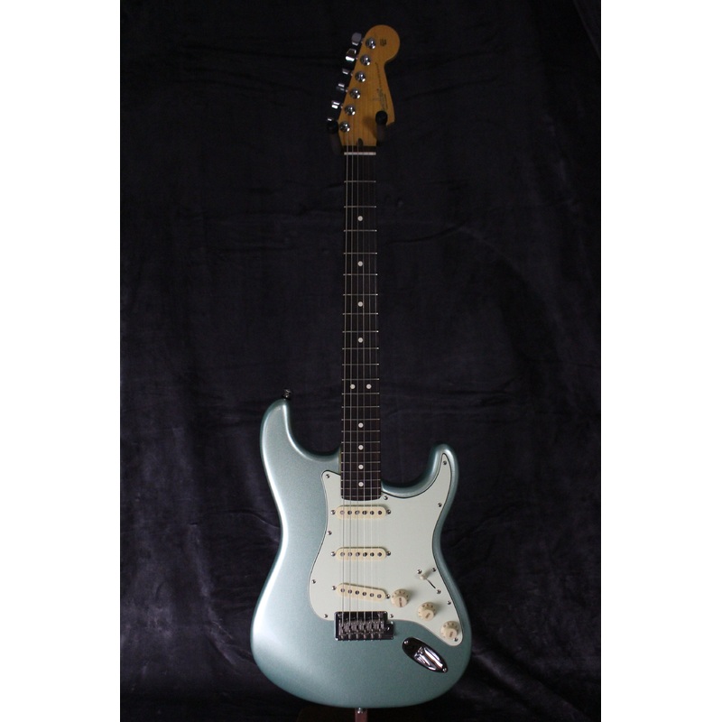 2023 American Professional II Stratocaster Mystic Surf Green
